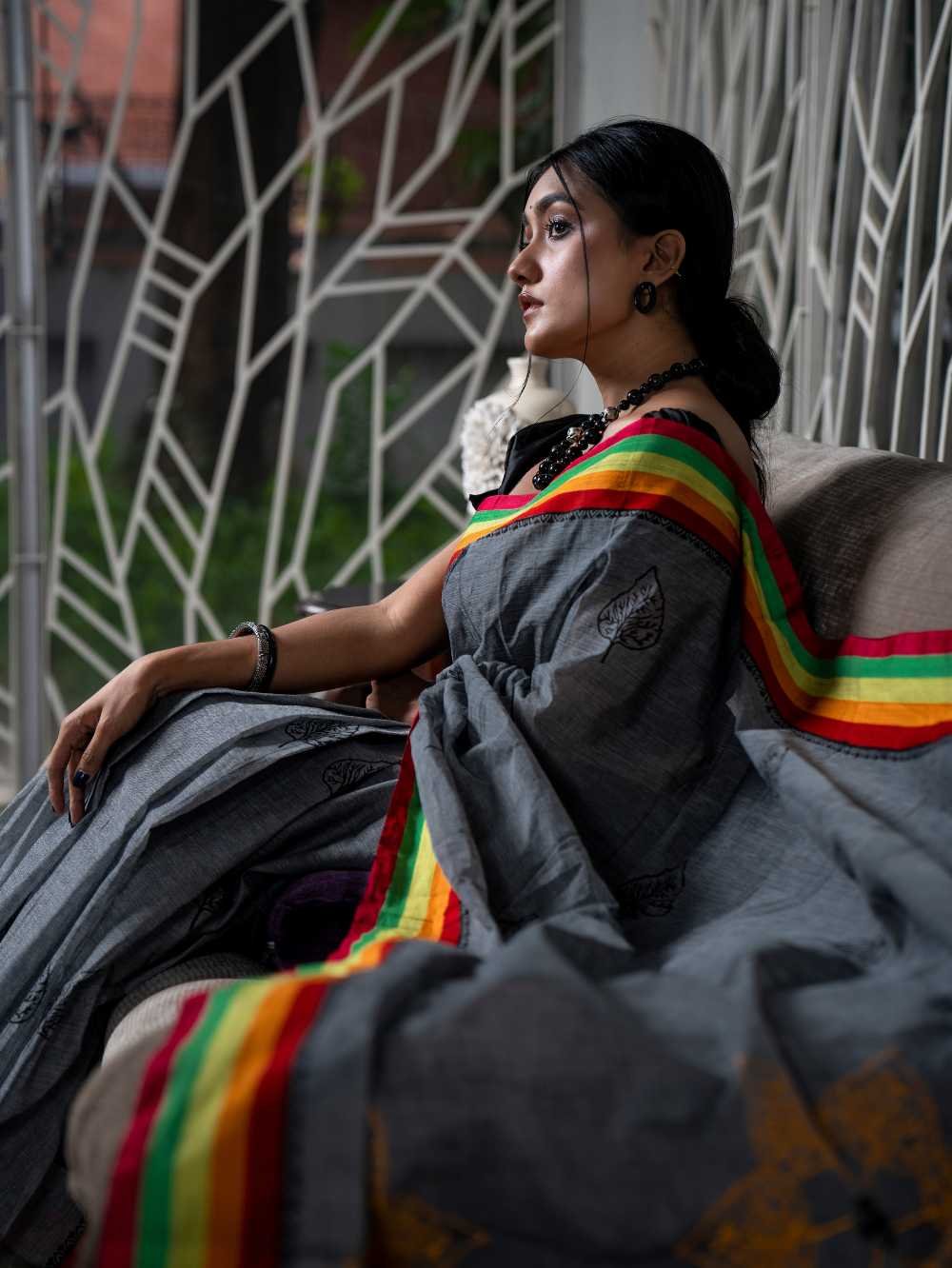 Black on Gray Leaf Saree - Image 3