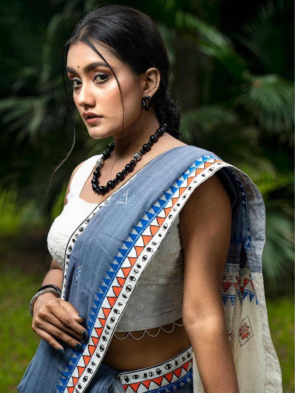 Light Gray with floral Dimond Saree - Image 3