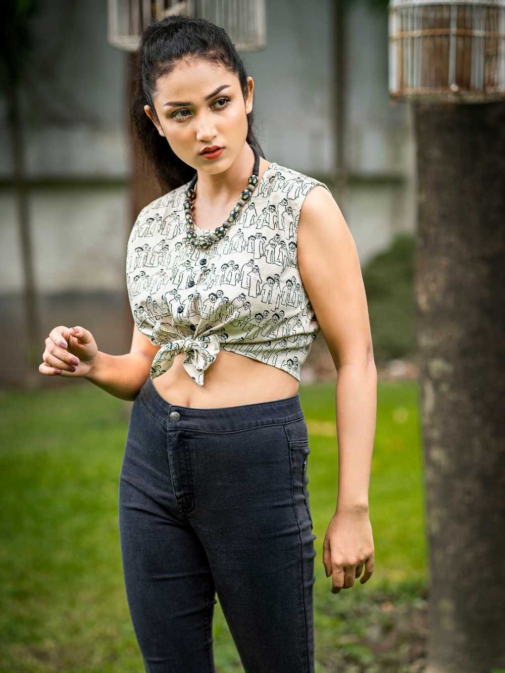 Amra Sobai Raja Crop Tops